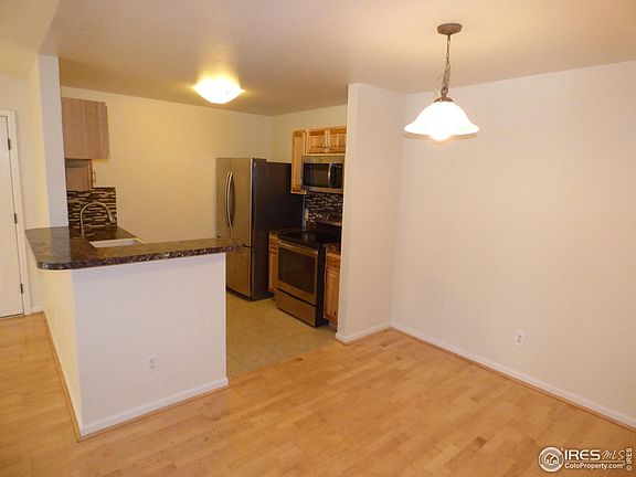 3rd image of 2856 17th Ave #204