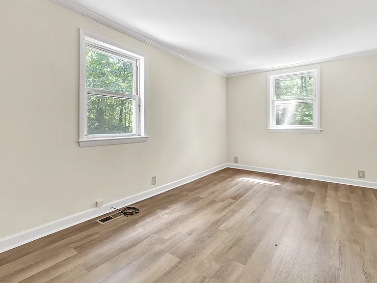 21 Old Redding Rd — Photo 12