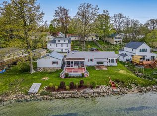 6592 Blain St, Fremont, MI 49412