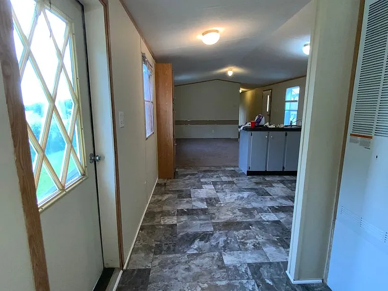 19 Roberts Rd — Photo 8