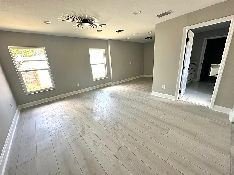 604 Lexington St — Photo 28