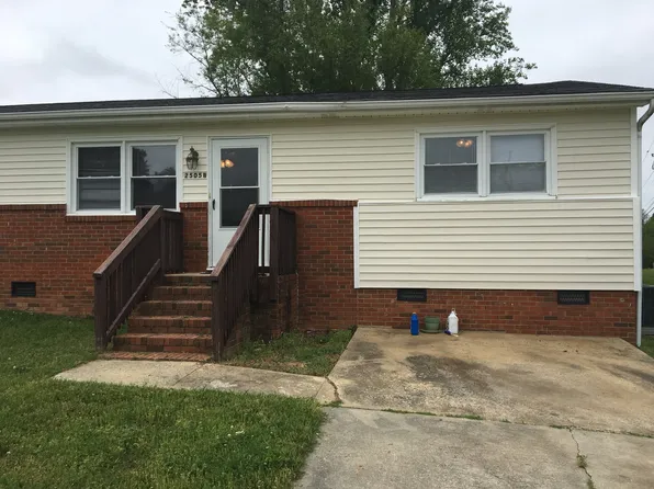 2505 Olivet Ct #B, Greensboro, NC 27406