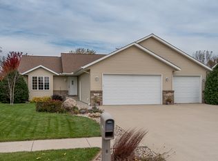 536 Lesueur Ave, Eagle Lake, MN 56024
