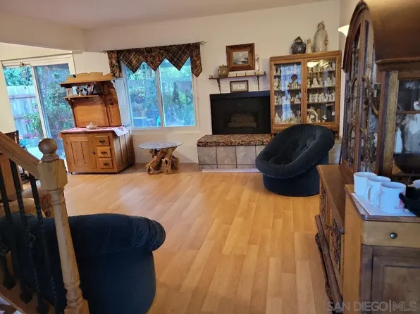 9881 Aldergrove Ln, Spring Valley, CA 91977