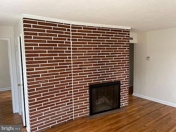 2nd image of 301 Brookside Ave