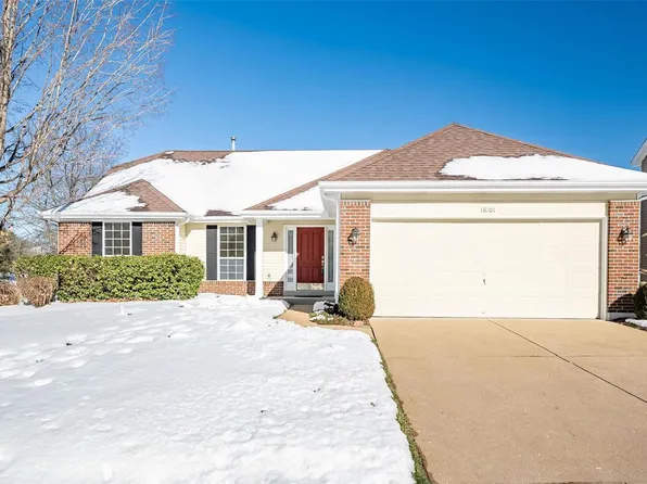 16101 Port Of Nantucket Dr, Grover, MO 63040