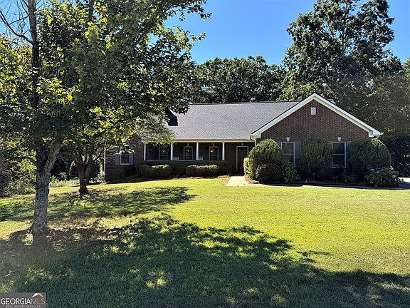 2nd image of 213 Gumlog Rd