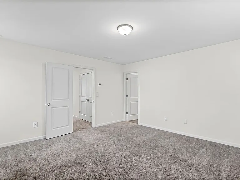 1012 Paddington Dr — Photo 17