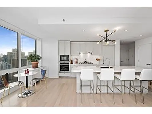 Rented by Douglas Elliman | media 19
