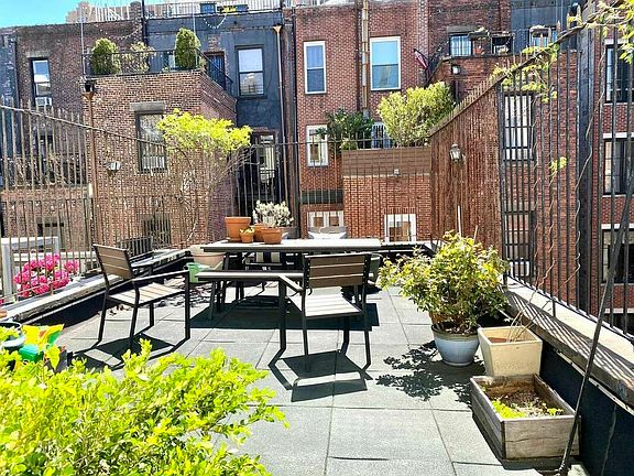 2nd image of 36 W 75th St #4B