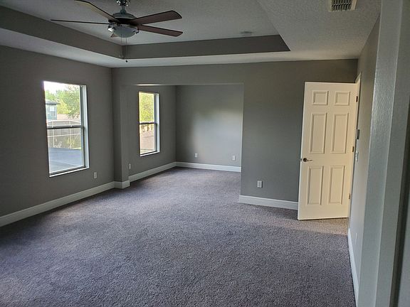 4th image of 5603 English Oak Ct