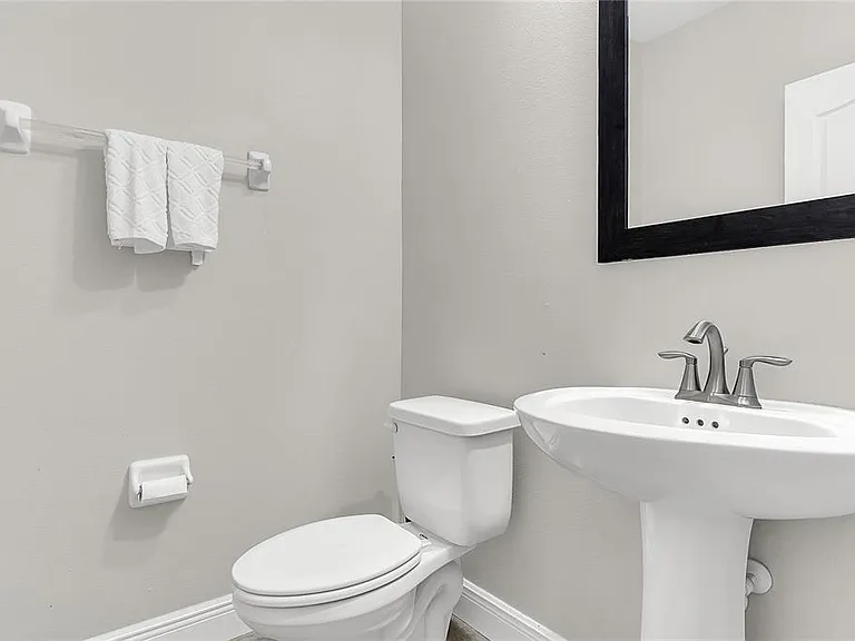 105 Kenny Blvd — Photo 10
