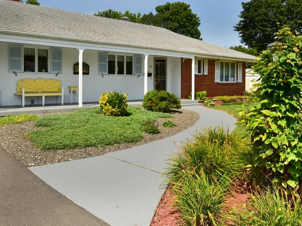 69 Battista Road, Manchester, CT 06040