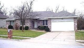 2nd image of 4055 N Pickwick Ave