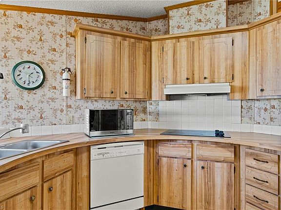 5th image of 99 Oceans Blvd #99