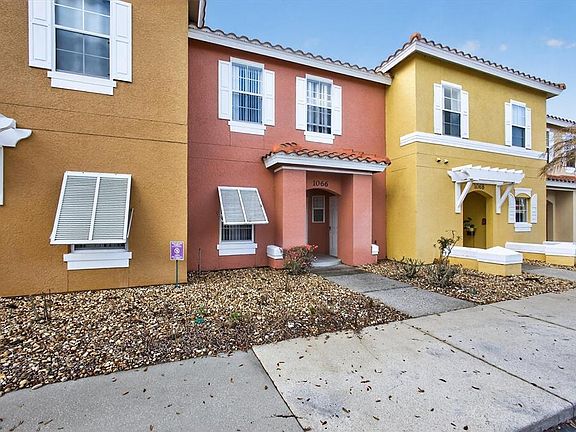 2nd image of 1066 Park Ridge Cir