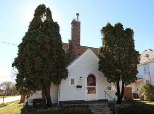 536 Independence Ave, Waterloo, IA 50703