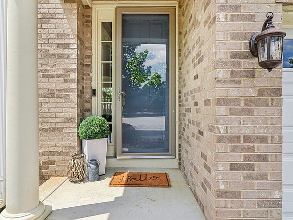 4th image of 10610 Savannah Ct