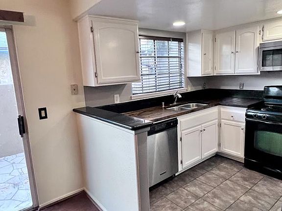 2nd image of 49 N Parkwood Ave APT 6