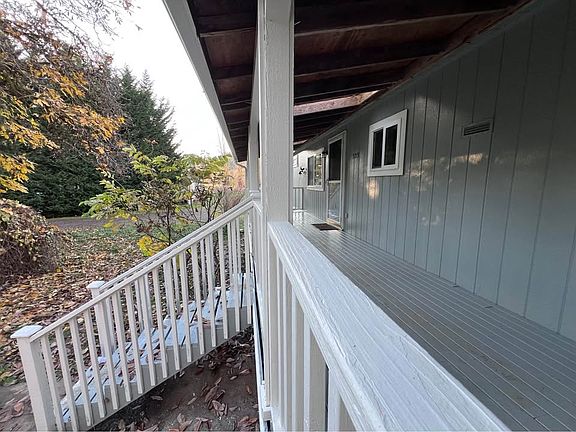 4th image of 5715 318th Ave NE