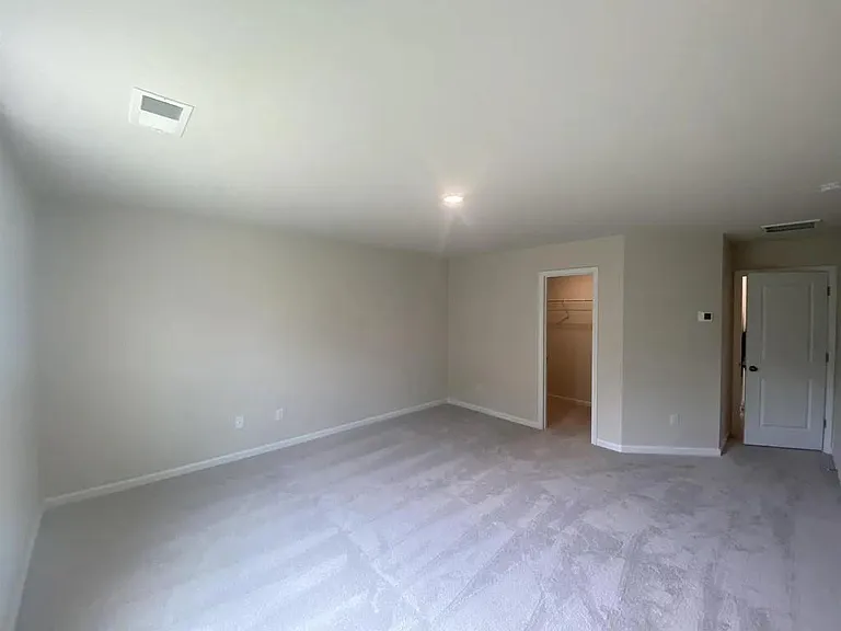 1537 Woodhouse Dr — Photo 4