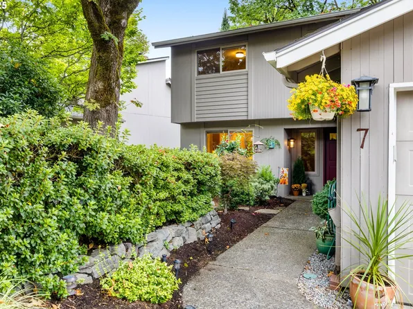 7 Bloch Ter, Lake Oswego, OR 97035