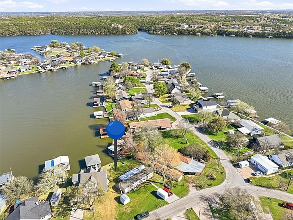 2nd image of 4037 Lands End Ct