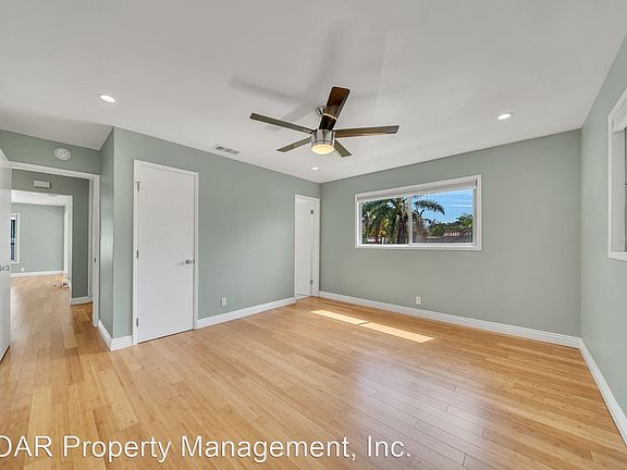 4th image of 233 Mira Mar Ave #4