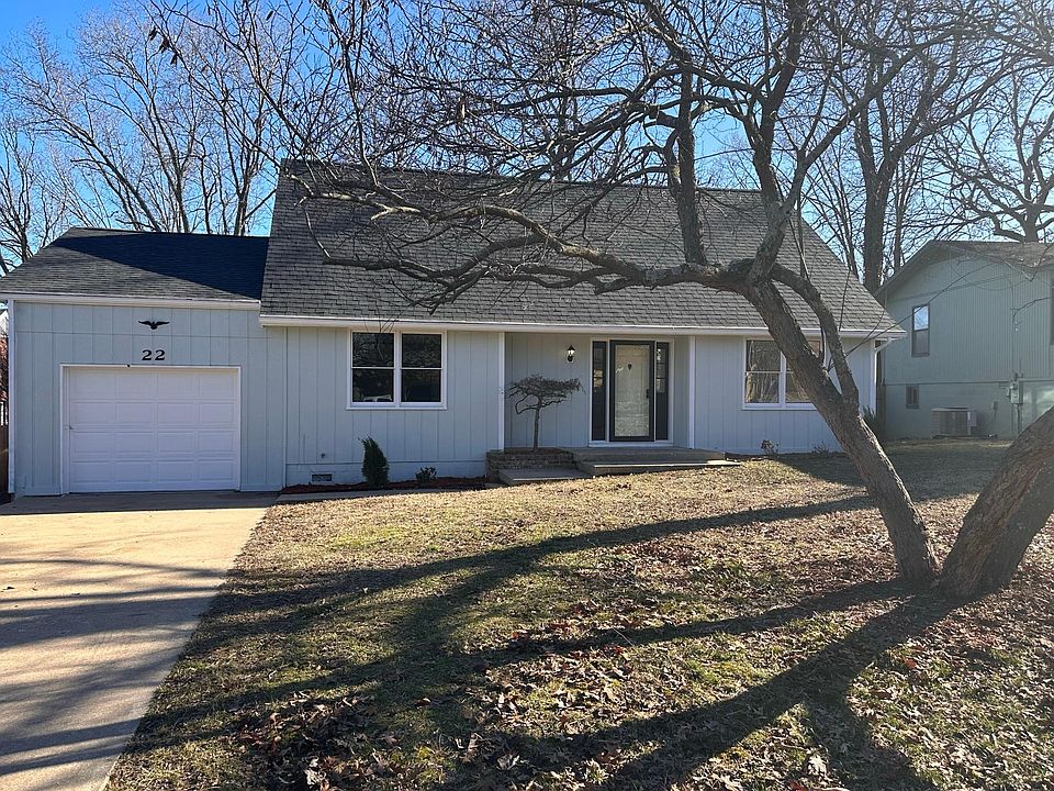 1st image of 22 Elizabeth Dr