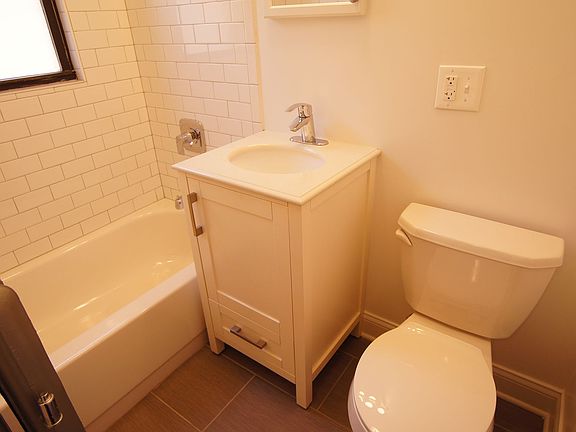 5th image of 2639-45 N Spaulding Ave #1042