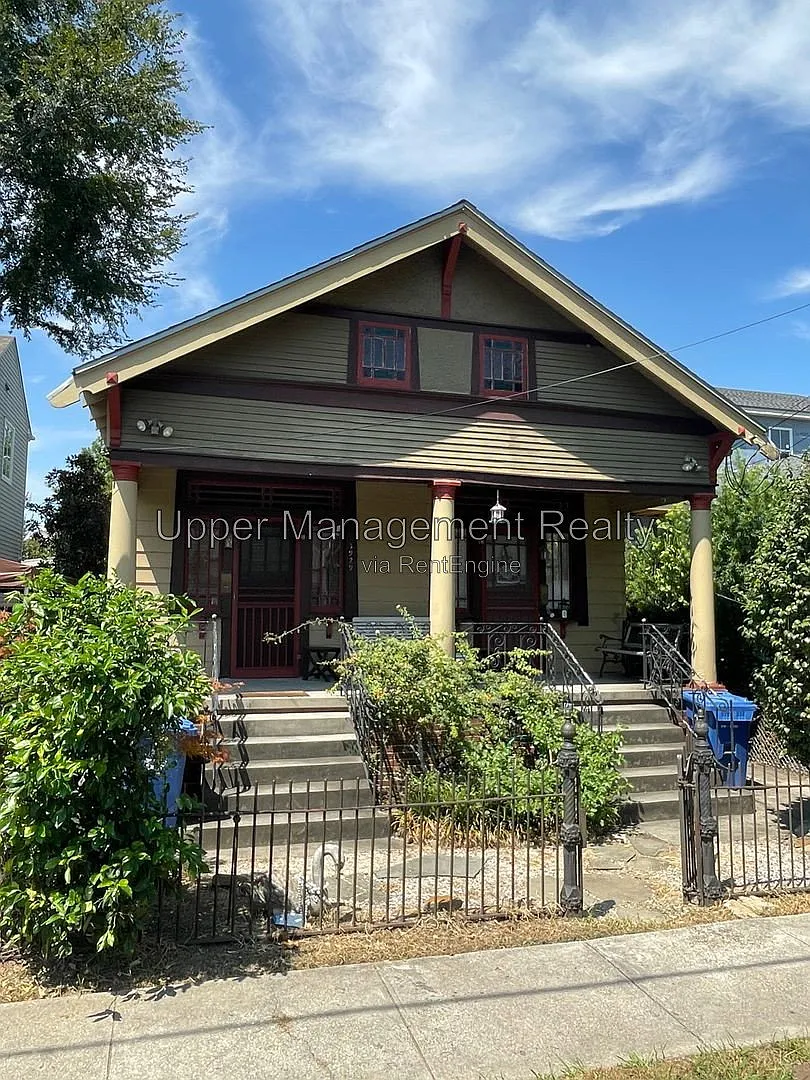 2 bed, 1.0 bath, 900 sqft, $2,250 — Photo 1