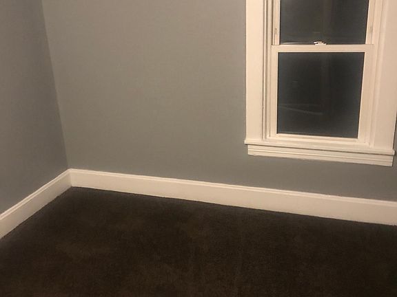 3rd image of 3061 Elyria Ave