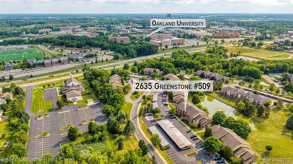 1 bed, 1.0 bath, 792 sqft, $1,200 — Photo 2