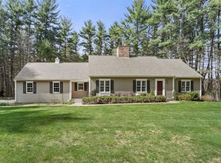 33 Sumner Ln, Hollis, NH 03049