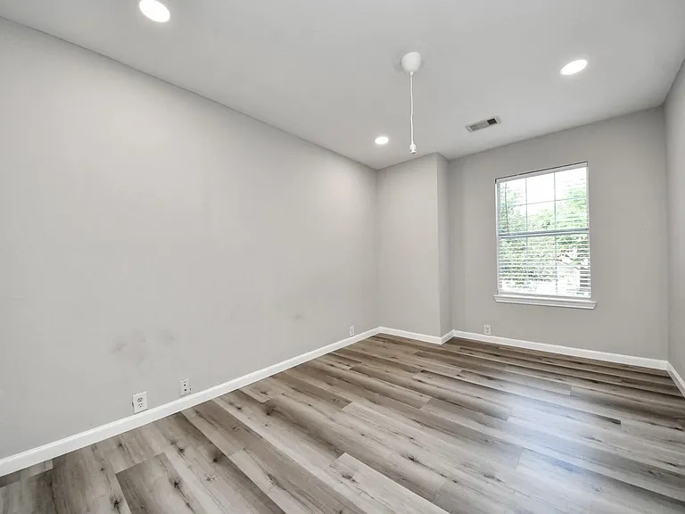 11027 Dellrose Crossing Dr — Photo 33