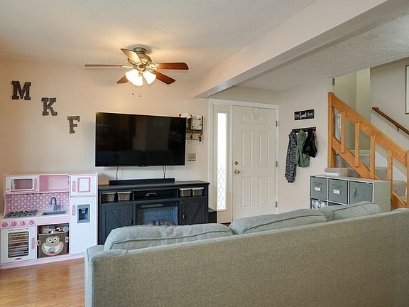 4th image of 36 Meadow Pond Dr APT I