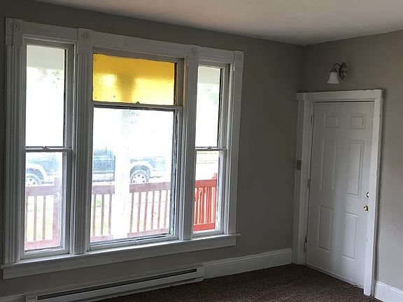 5th image of 317 E Dewald St