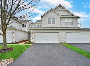 2964 Falling Waters Ln, Lindenhurst, IL 60046