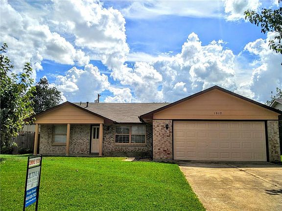 2nd image of 1512 Armstrong Dr