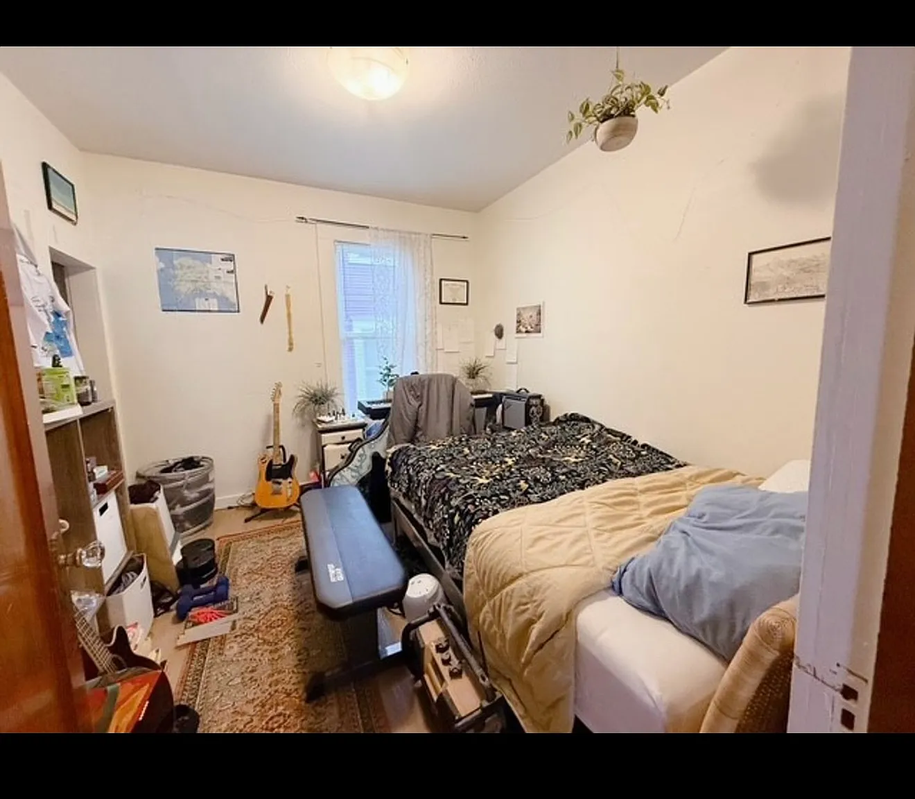 3 bed, 4700 sqft, $2,600 — Photo 4