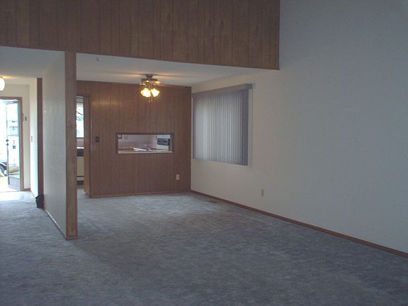 Livingroom into dining
