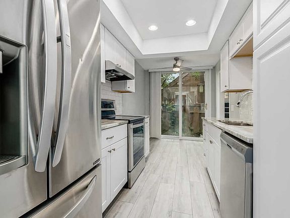 5th image of 5007 Chuckleberry Ln #2