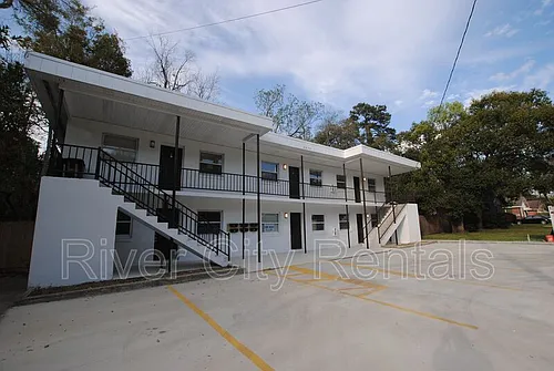 2975 Dellwood Ave #3 Photo 1 2975 Dellwood Ave #3 Photo 1
