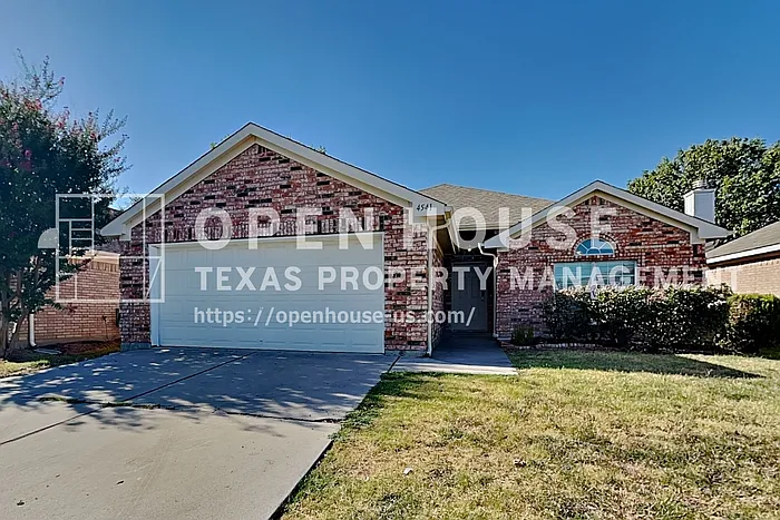 3 bed, 2.0 bath, 1604 sqft, $1,900 — Photo 1