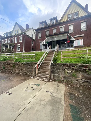 654 Airbrake Ave Photo 1