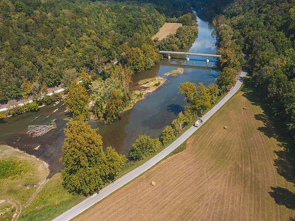 3rd image of 215 Ed Hollow Rd