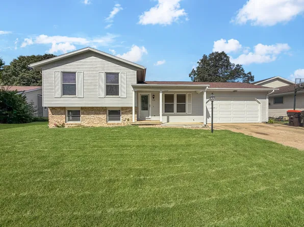 919 North Dr, Rantoul, IL 61866