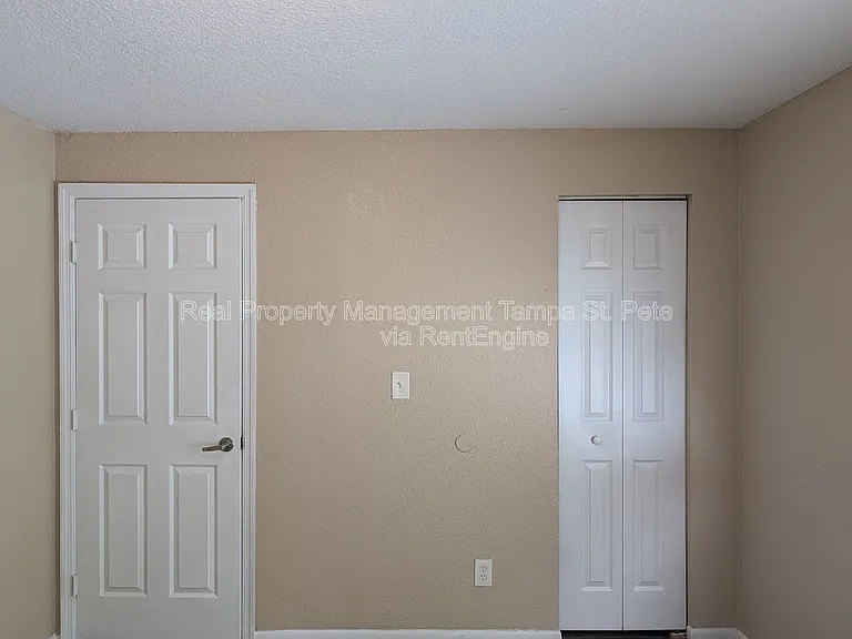 8429 N 39th St #3 — Photo 13