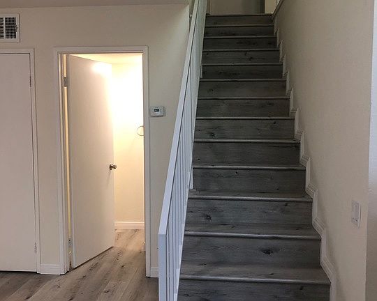 3rd image of 961 S Manhattan Pl APT 3