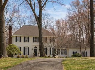 216 Farmstead Hill Rd, Fairfield, CT 06824